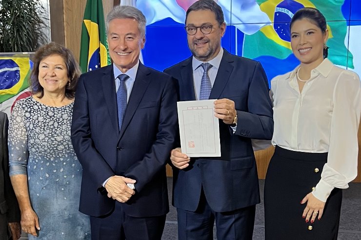 Deputado Roberto Hashioka prestigia diplomação do novo cônsul honorário do Japão em CG