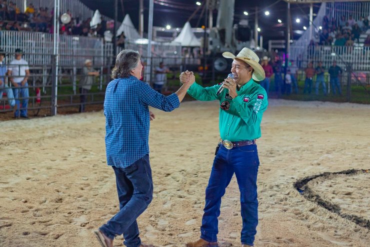 Deputado Caravina promove sessão solene em homenagem aos profissionais do rodeio