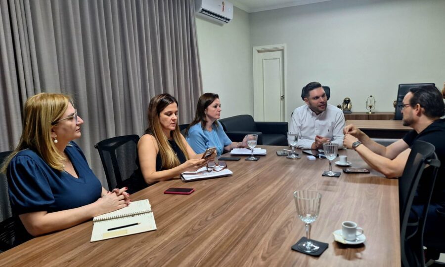 Projeto do vereador Dr. Lívio vai garantir triagem oftalmológica e óculos gratuitos para crianças do 1º e 2º ano